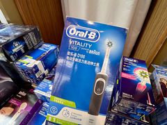 -广州周大福金融中心