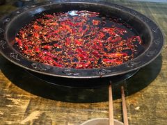 -渝嘴小老弟老火锅(华新村店)