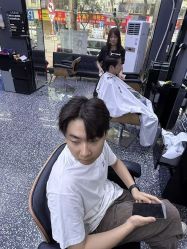 -藤野造型专业烫染接发