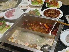 -百年川椒重庆老火锅(光谷店)