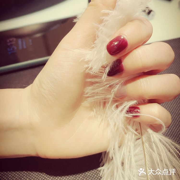 [爱心]新年红紫丁香搭猫眼[指甲油]穿戴美甲