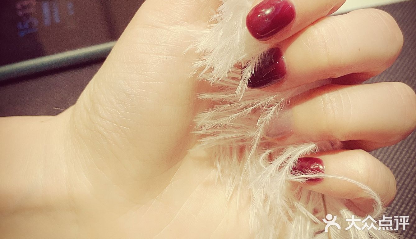 [爱心]新年红紫丁香搭猫眼[指甲油]穿戴美甲