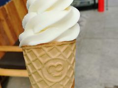 圆筒冰淇淋-蜜雪冰城(长清大学城店)