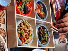 -喝丢一只鞋辣炒海鲜小烧烤(三八广场店)