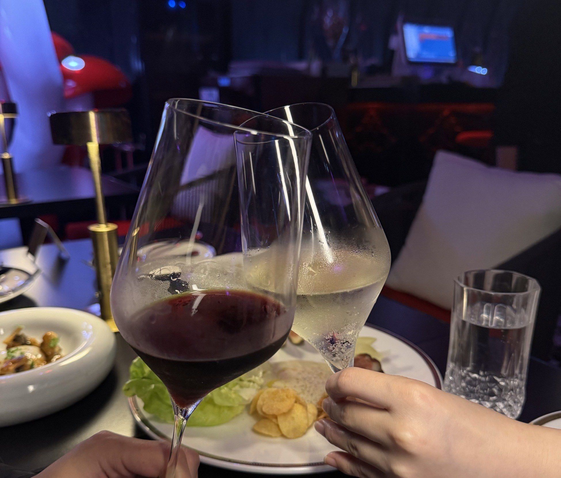 一束花,两杯红酒/琶醍哥特风法式餐吧🍄