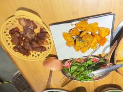 -洱火云南酸菜牛肉火锅(石景山当代商城店)