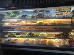 自助取餐区-万记麻辣烫国展总店