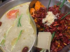 -沸炉重庆老火锅(军事博物馆店)