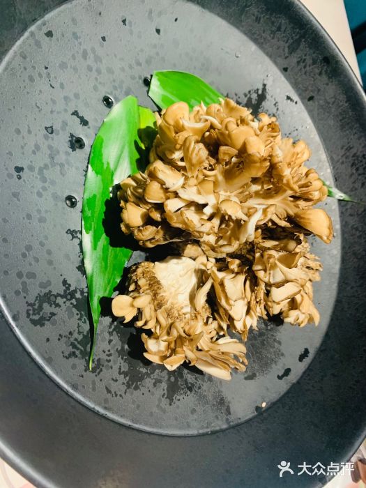 煲宫猪肚鸡(漫游城店)有机舞菇图片