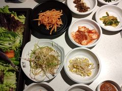 餐前小菜-本家韩国烤肉(青岛万象城店)