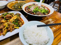 -朱大嘴肥肠血旺(福字街店)