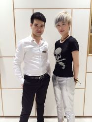 点击看大图 欧文与时尚达人-CARR SALON