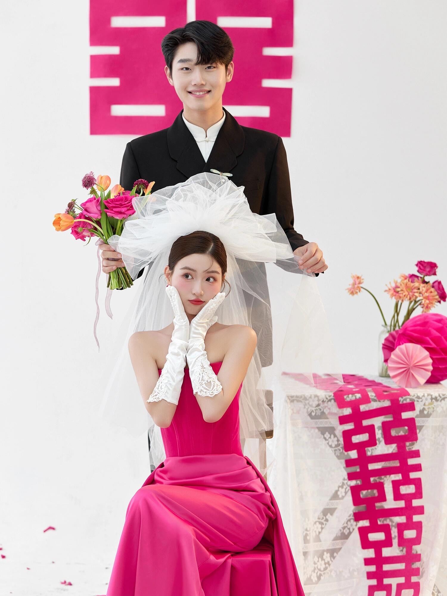 鲨疯啦💕超甜的玫色"囍"喜嫁风婚纱照