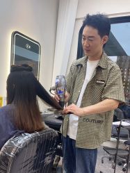 -苏豪美发S A L O N烫发染发