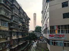 -白象居