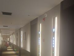 -万泊酒店(长沙五一广场国金中心店)