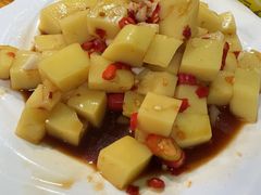 -宏兴烤鱼山庄(宣恩总店)