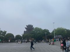 -巴陵广场