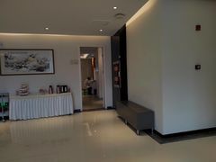 -柏乐口腔医院·舒适化无痛种植牙中心(东盟商务区院)