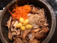 什锦野生蘑菇石锅拌饭-西安浐灞艾美酒店·汉江餐厅·火锅