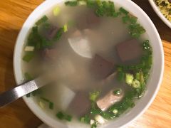 猪血猪肺汤-椰小调.儋州米烂(名门店)
