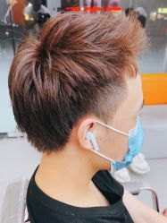 -首脑美发沙龙