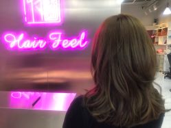 -Feel 羽毛接发