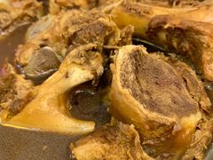 特色酱骨头-赵记煎饼卷大葱(东岳店)