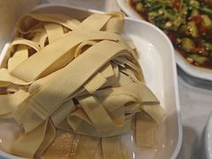 -鲁员外地锅鸡地锅鱼(古墩路店)