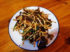 -野山舂·贵州现舂酸汤火锅(鸿通城店)