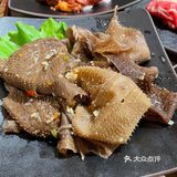 总统府旁有个山洞烤肉？