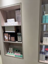 -佳颜轻医美·美学抗衰中心