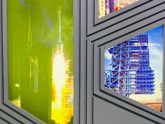 -梦东方未来世界航天主题乐园