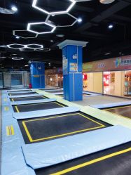 -反弹蹦床公园(南坪万达店)