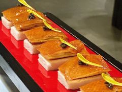 壹品香酥片皮鸭配鲟鱼子（两吃）-艋舺·台湾小馆老字号(平安悦坊店)