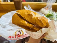 -Bánh Mì Huynh Hoa