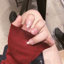 -悦己美甲美睫