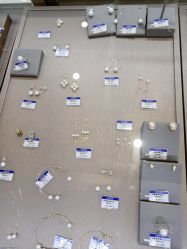 -威德钻石-克拉钻大本营(南京东路店)