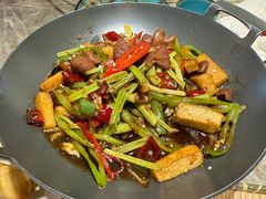 -月枫江南小馆(绿地缤纷广场店)
