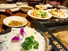 -老牌坊云南鱼豆花火锅(爱建店)