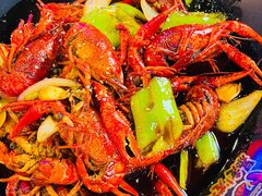 十三香小龙虾-金陵暴走小龙虾·迷踪蟹(凯德MALL店)
