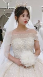 -艾米丽婚纱礼服