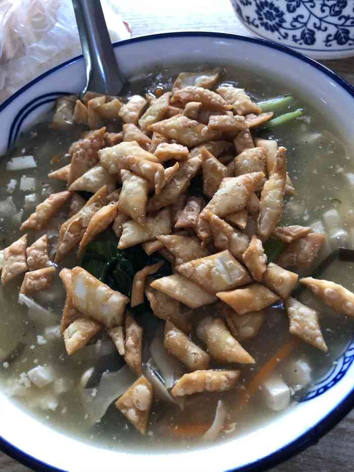 乾丰豆腐汤-"豆腐汤不错,有豆腐丝,青菜,海带丝,还有.