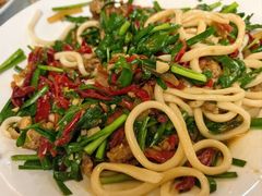 辣皮子韭菜肉拌面-汗腾格里·风味餐厅(新疆驻京办店)