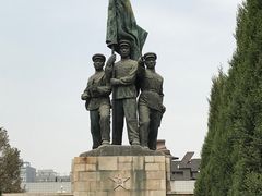 -华北军区烈士陵园