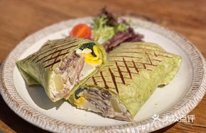 Mushroom Chicken Spinach Roll