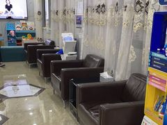 -茂菊口腔连锁(浦东南路店)