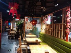 大堂-风光老灶麻辣香锅(大成路翠微百货店)