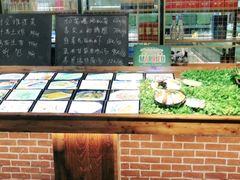-宝燕海货工场(长江国际店)