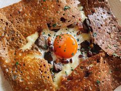 鸡蛋蘑菇熏肉荞麦可丽饼-RAC BAR(安福路店)